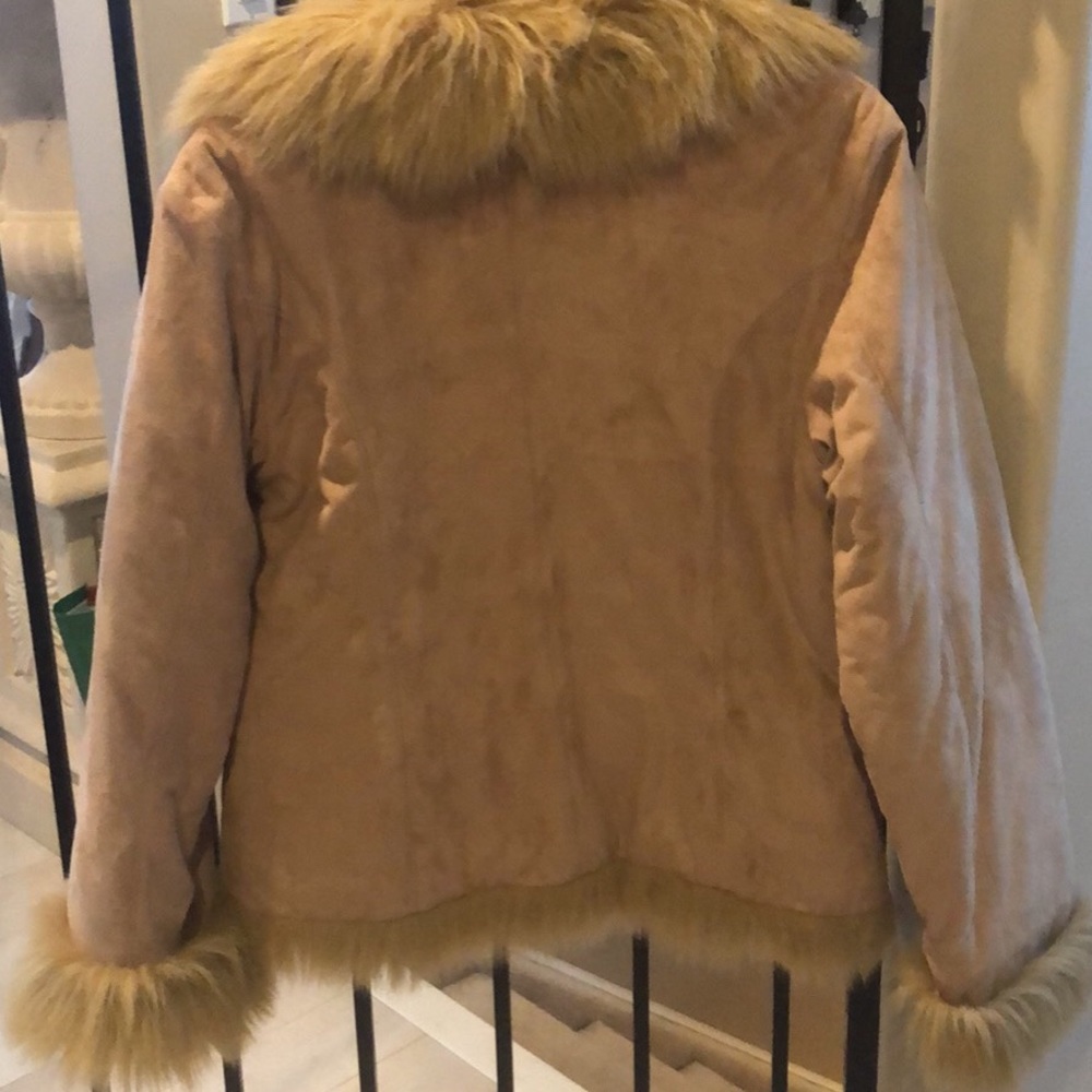 Suzy Shier coat. Size large. Excellent condition
